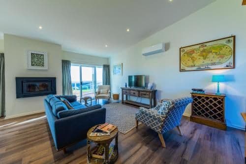 King Apartment with Sea View