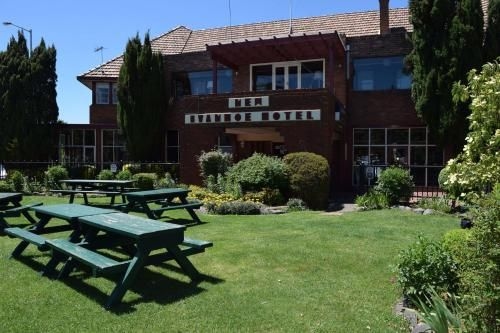 New Ivanhoe Hotel3