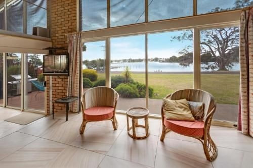 Getaway - Waterfront Island Living2