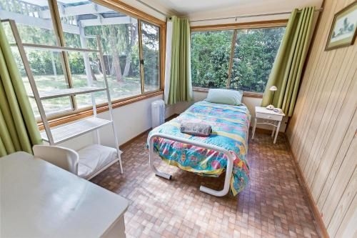 Kambera - Pet friendly cottage on Raymond Island4