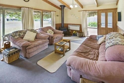 Cedar Cottage - Close To Water And Pet Friendly Cedar Cottage - Close To Water And Pet Friendly