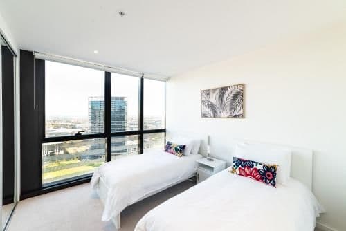 Three Bedroom Two Bathroom Apartment Harbor View with Kids Area