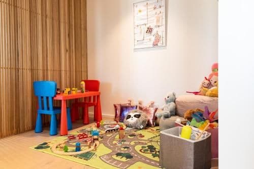 Three Bedroom Two Bathroom Apartment Harbor View with Kids Area