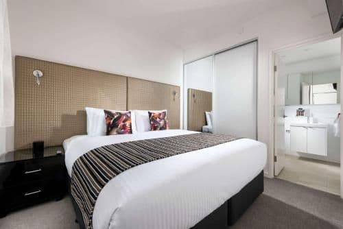 Penthouse King Suite with City View - Non-Smoking