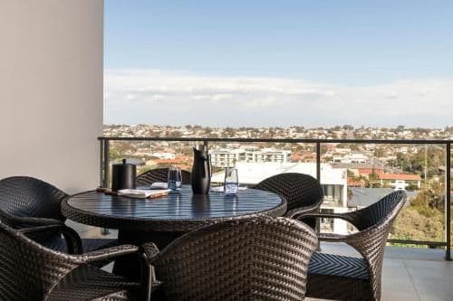 Penthouse King Suite with City View - Non-Smoking