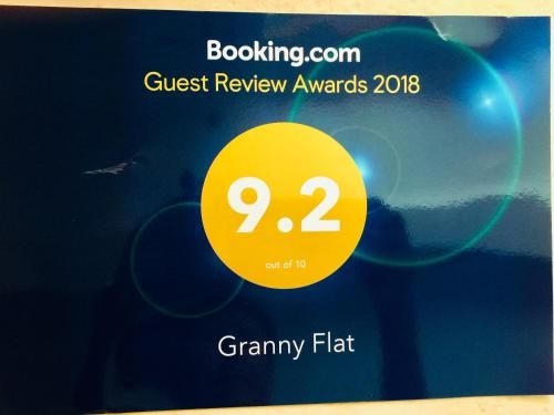 Granny flat (Granny Flat)3