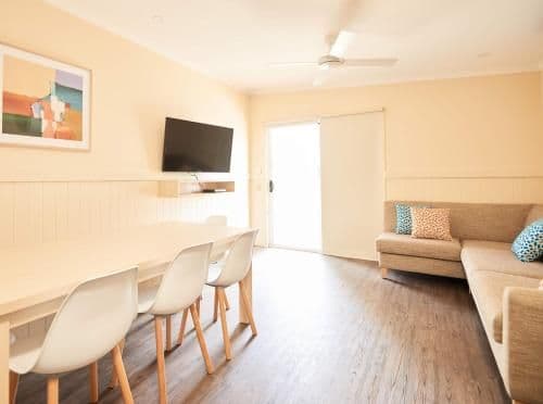 Quartz – 3 Bedroom Cabin