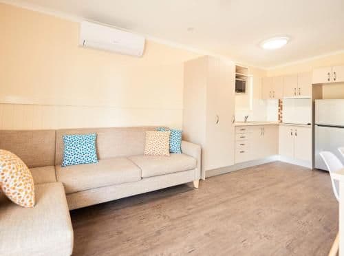 Quartz – 3 Bedroom Cabin