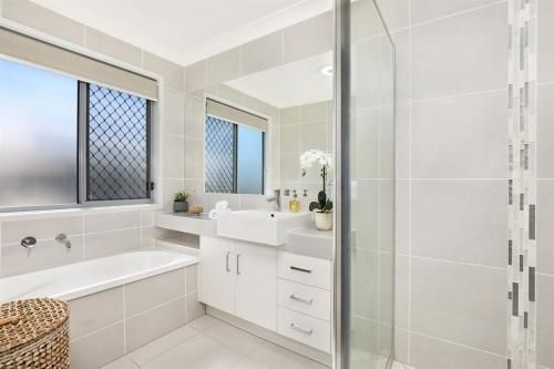 53 Northbeach Place, Mudjimba1