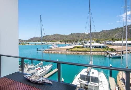 Absolute Waterfront Magnetic Island2