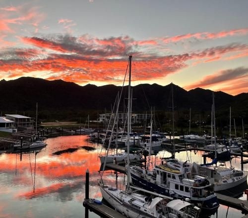 Absolute Waterfront Magnetic Island1