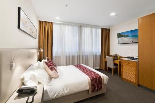 Standard Queen Room
