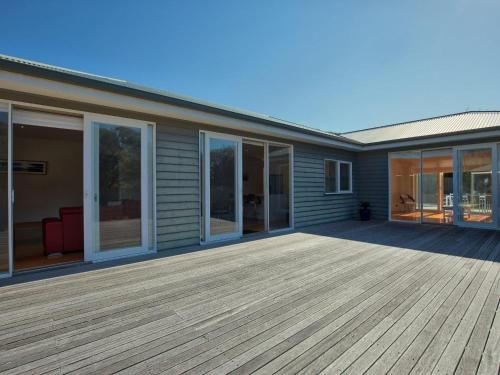 Bluetopia - Sparkling Solar Heated Pool!3