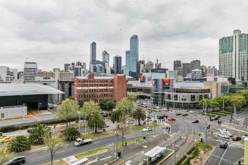 Views And Hotel-Style Extras In A Great Location2