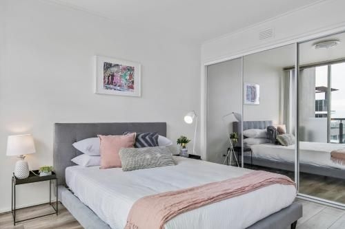 Views And Hotel-Style Extras In A Great Location4