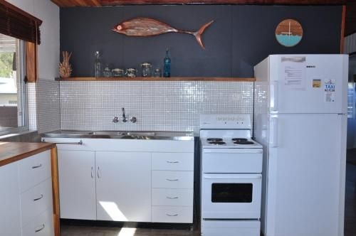 12 Zircon Street - Renovated Beach Shack With The Perfect Blend Of Comfort And Coastal Cool2