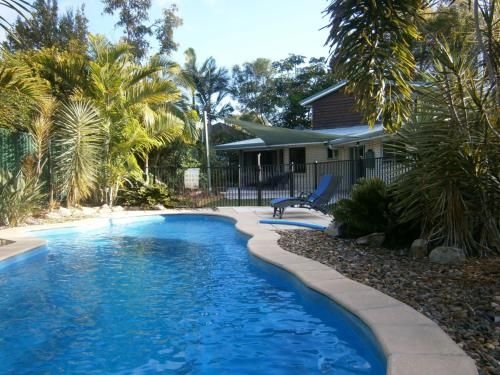 15 Larapinta Court - Family home with swimming pool in a quiet street and central location close to CBD3