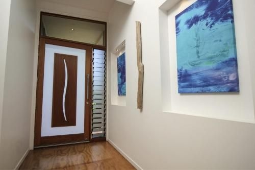 17 Naiad Court - Modern, open plan family home with covered outdoor area and double lock-up garage3