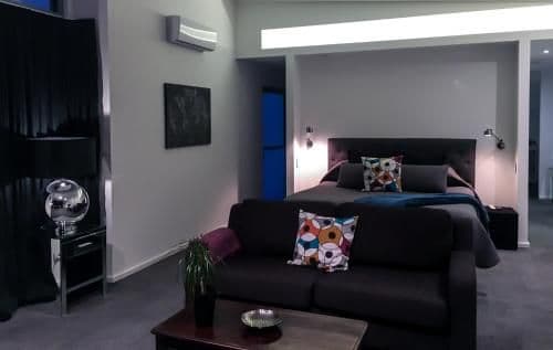One-Bedroom Suite with Spa Bath