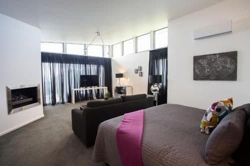 One-Bedroom Suite with Spa Bath