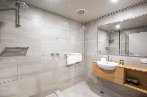 One-Bedroom Apartment with Free Welcome Drink For Two Guests