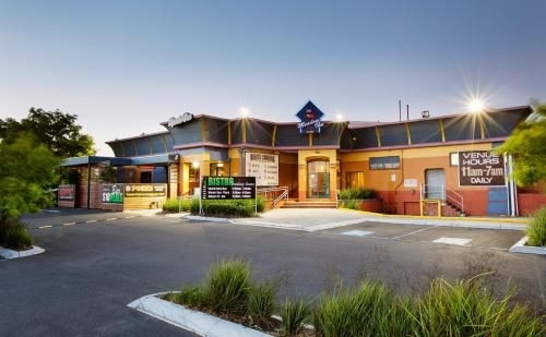 Meadow Inn0