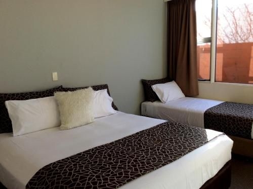 Meadow Inn4