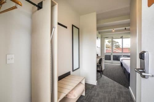 Studio King + Single Bed