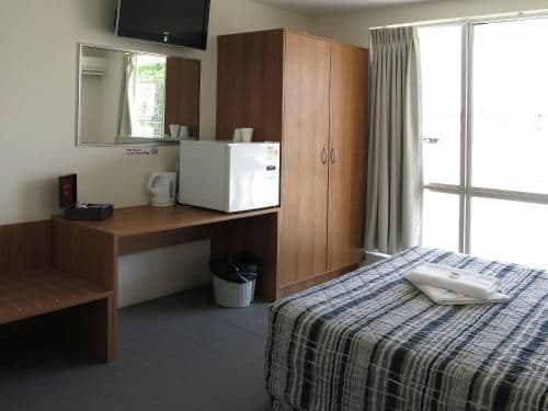 Economy Double Room with Shared Bathroom