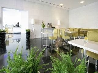 Auris Metro Central Hotel Apartments0
