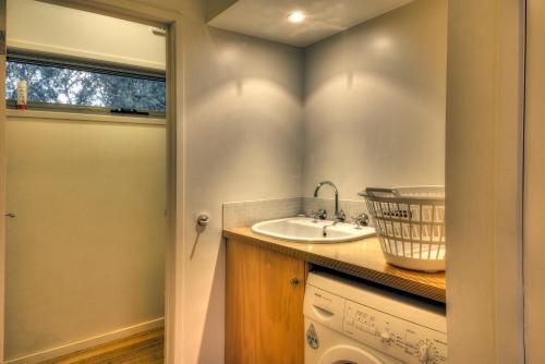 Freycinet Eco Luxe - Forest - Ocean - Mountain1