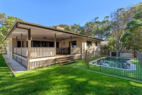 7 Ibis Court - Spacious Family Home With Large Outdoor Area, Swimming Pool & Ample Parking0