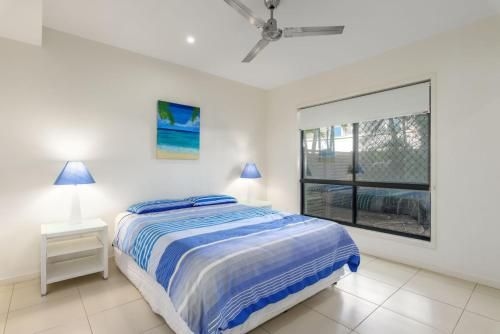 Unit 4 Rainbow Surf - Modern, Double Storey Townhouse With Large Shared Pool, Close To Beach And Shop4
