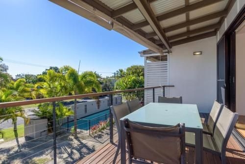 Unit 5 Rainbow Surf - Modern, double storey townhouse with large shared pool, close to beach and shop3