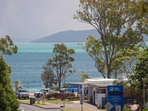 11 'Shoreline' 1 Intrepid Close - cosy unit within walking distance to the water3