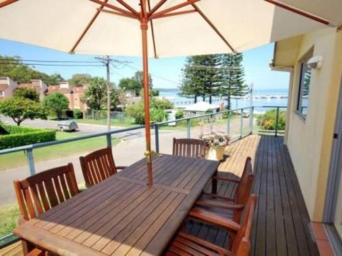 Sunset Place' 1/29 Sunset Boulevard- gorgeous townhouse so close to the water0