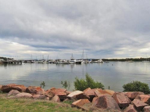 Sunset Place' 1/29 Sunset Boulevard- gorgeous townhouse so close to the water3