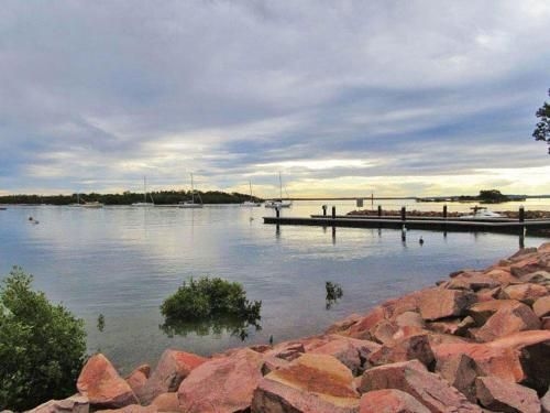 Sunset Place' 1/29 Sunset Boulevard- gorgeous townhouse so close to the water2