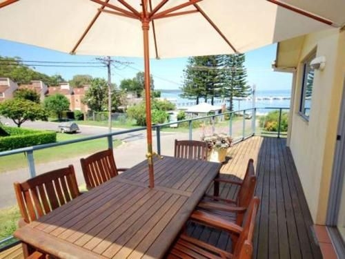 Sunset Place' 1/29 Sunset Boulevard- gorgeous townhouse so close to the water1