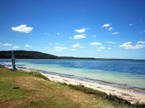 5 'Harbourside' 3-7 Soldiers Point Road - ground floor waterfront unit1