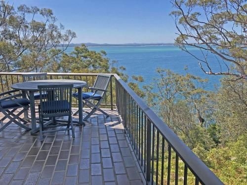 7 'Skyline' 12 Thurlow Avenue - Unit with a WOW factor0
