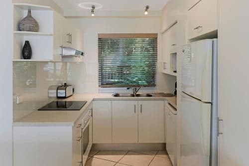 Two-Bedroom Apartment Ocean Aspect - 10