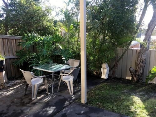 3/4 Victor Parade - great townhouse & walk to the beach3