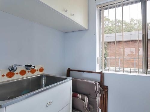 9 'Adriana' 83 Ronald Avenue - fabulous views & aircon3