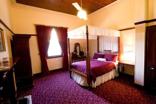 Colonial Double Room with Shared Bathroom