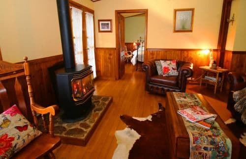 Three-Bedroom Cottage - The Barn