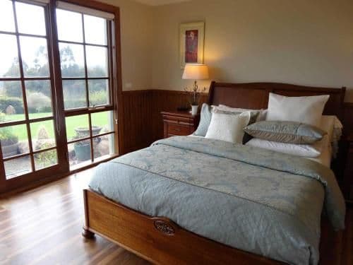 Two-Bedroom Cottage - Coachouse