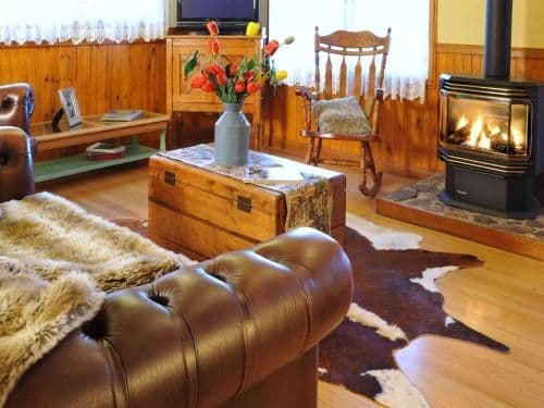 Three-Bedroom Cottage - The Barn