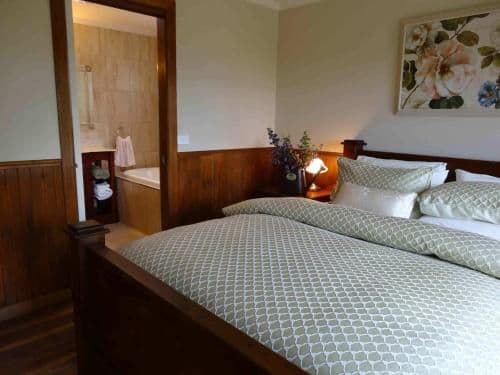 Two-Bedroom Cottage - Coachouse