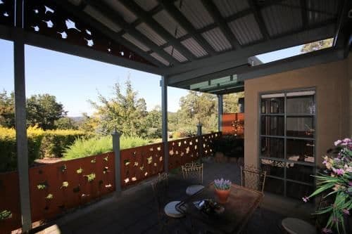 Two-Bedroom Cottage - Coachouse